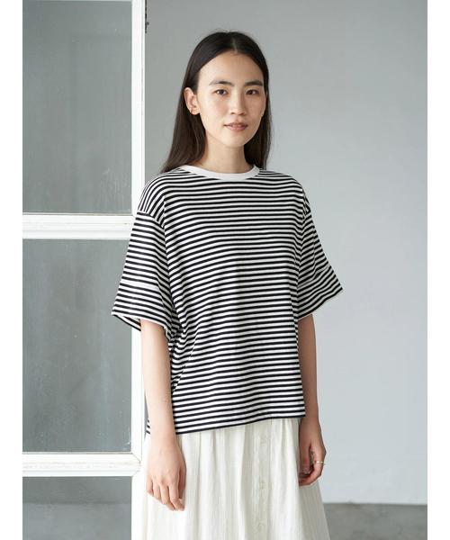 AMERICAN HOLIC（アメリカンホリック）の「袖折り返しクルーネックゆるカットプルオーバー　＊〇（Tシャツ/カットソー・レディース・ブラック/オフホワイト/ピンクベージュ/その他7・FREE）」の9枚目の写真