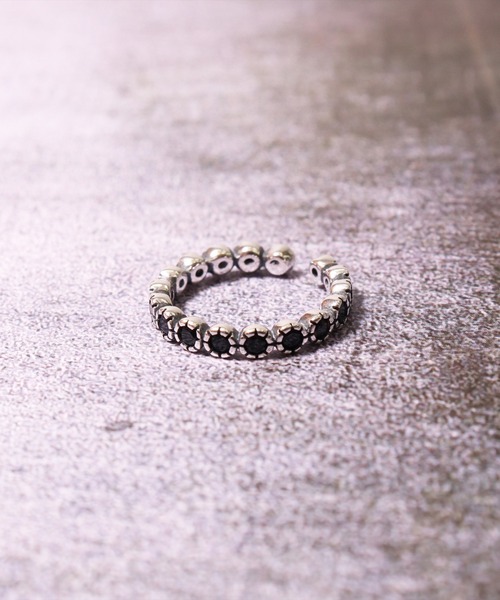 BAYBLO（ベイブロ）の「(EL)【ユニセックス】シルバー925 デザイン リング（リング・メンズ・シルバー系その他2/ゴールド/ゴールド系その他/その他7/シルバー系その他3/シルバー系その他5/ゴールド系その他2/ゴールド系その他3/ゴールド系その他4/ゴールド系その他5/ゴールド系その他6/ゴールド系その他7/シルバー系その他7/シルバー系その他/その他5/シルバー系その他6/ブラック系その他/その他2/シルバー系その他4/その他3/その他1/その他4/その他6/シルバー/ブラック系その他2・ONE SIZE）」の7枚目の写真