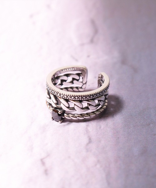 BAYBLO（ベイブロ）の「(EL)【ユニセックス】シルバー925 デザイン リング（リング・メンズ・シルバー系その他2/ゴールド/ゴールド系その他/その他7/シルバー系その他3/シルバー系その他5/ゴールド系その他2/ゴールド系その他3/ゴールド系その他4/ゴールド系その他5/ゴールド系その他6/ゴールド系その他7/シルバー系その他7/シルバー系その他/その他5/シルバー系その他6/ブラック系その他/その他2/シルバー系その他4/その他3/その他1/その他4/その他6/シルバー/ブラック系その他2・ONE SIZE）」の9枚目の写真