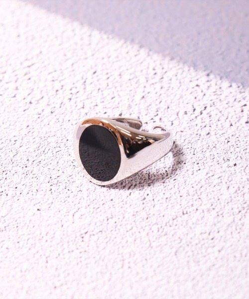 BAYBLO（ベイブロ）の「(EL)【ユニセックス】シルバー925 デザイン リング（リング・メンズ・シルバー系その他2/ゴールド/ゴールド系その他/その他7/シルバー系その他3/シルバー系その他5/ゴールド系その他2/ゴールド系その他3/ゴールド系その他4/ゴールド系その他5/ゴールド系その他6/ゴールド系その他7/シルバー系その他7/シルバー系その他/その他5/シルバー系その他6/ブラック系その他/その他2/シルバー系その他4/その他3/その他1/その他4/その他6/シルバー/ブラック系その他2・ONE SIZE）」の10枚目の写真