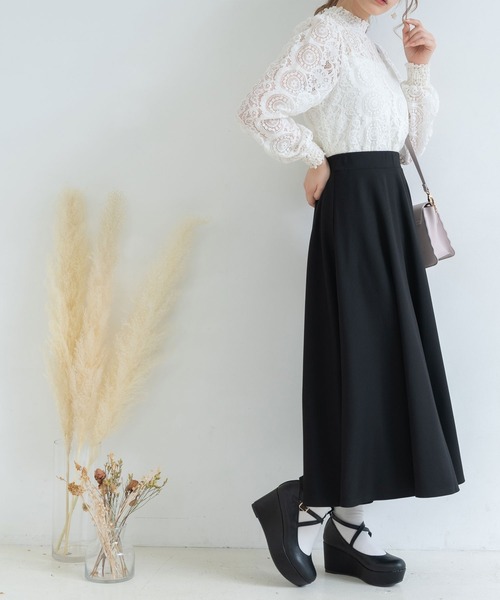 Newlyme（ニューリーミー）の「サーキュラーフレアマキシスカート（スカート・レディース・ネイビー/モカ/ブラック/ベージュ・MEDIUM/LARGE）」の12枚目の写真