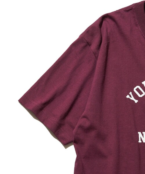 J.PRESS YORK STREET（ジェイプレスヨークストリート）の「【UNISEX】YORK STREET カレッジ Tシャツ（Tシャツ/カットソー・メンズ・アイボリー系/こしょう色系/ワイン系・SMALL/MEDIUM/LARGE）」の5枚目の写真