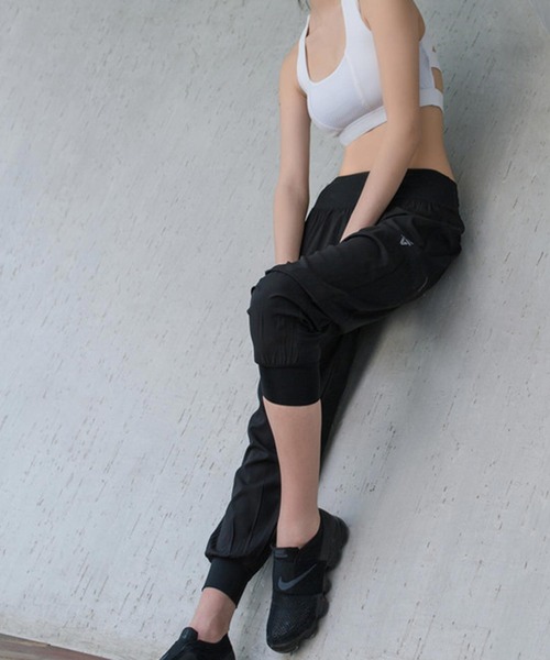 CHEATFULLDAYS（チートフルデイズ）の「フィットネス・ジョギング・ヨガウェア ジョガーパンツ（スポーツグッズ・レディース・ブラック/ネイビー・2L/S/M/L）」の3枚目の写真