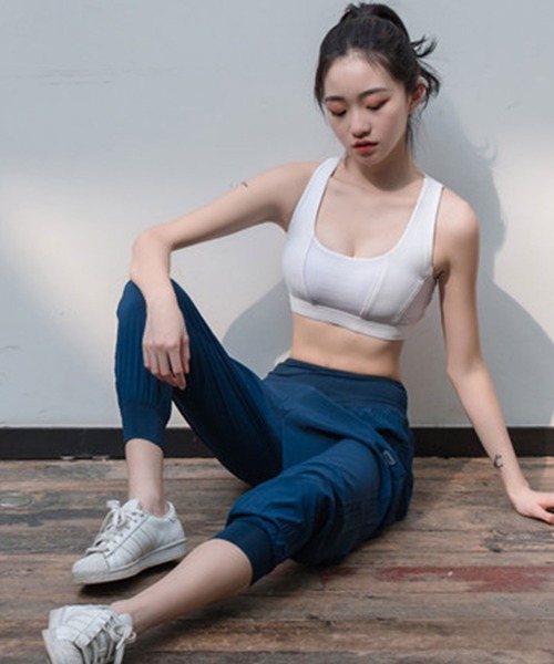 CHEATFULLDAYS（チートフルデイズ）の「フィットネス・ジョギング・ヨガウェア ジョガーパンツ（スポーツグッズ・レディース・ブラック/ネイビー・2L/S/M/L）」の8枚目の写真