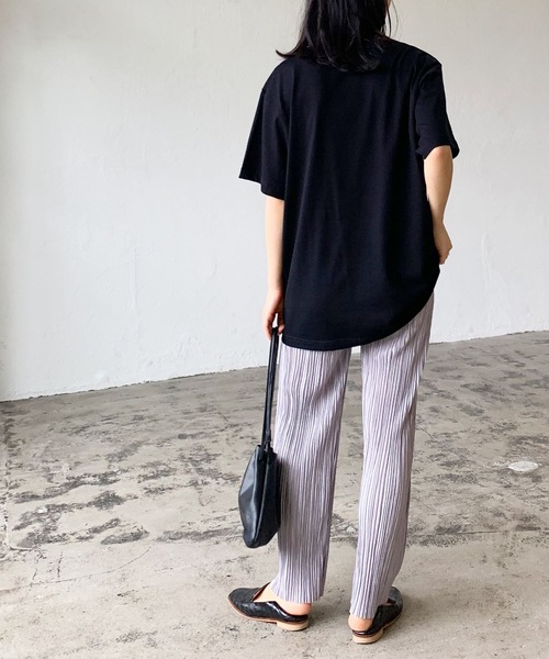 LIAN（リアン）の「PhenomenalカラーロゴプリントTシャツ（Tシャツ/カットソー・レディース・ブラック/パープル/レッド/オフホワイト/グリーン・FREE）」の11枚目の写真