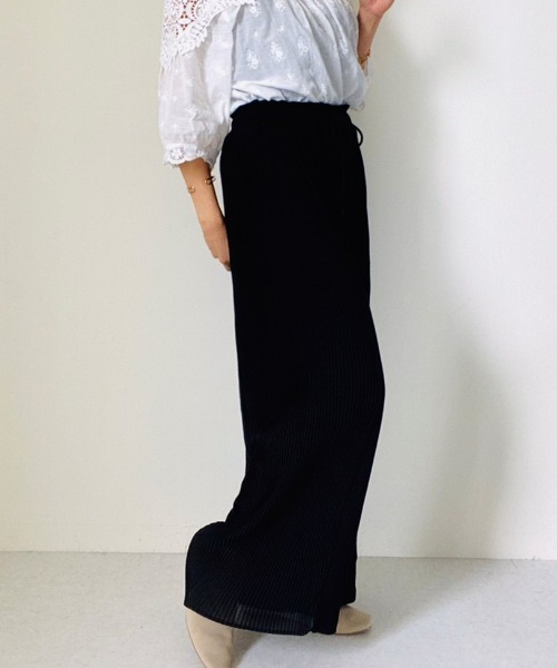 TEVALT(ヴァレット)の「サイドプリーツワッフルパンツ(その他パンツ・レディース・杢グレー/オフホワイト/ブラック・38)」の2枚目の写真