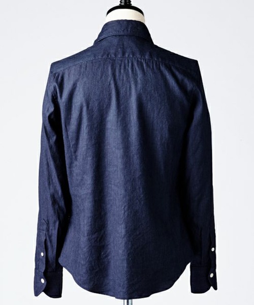 1 piu 1 uguale 3（ウノピゥウノウグァーレトレ）の「PLAIN（シャツ/ブラウス・メンズ・ホワイト/ブラック/ネイビー/カーキ・Ⅲ/Ⅳ/Ⅵ/Ⅴ/Ⅶ/Ⅷ）」の9枚目の写真