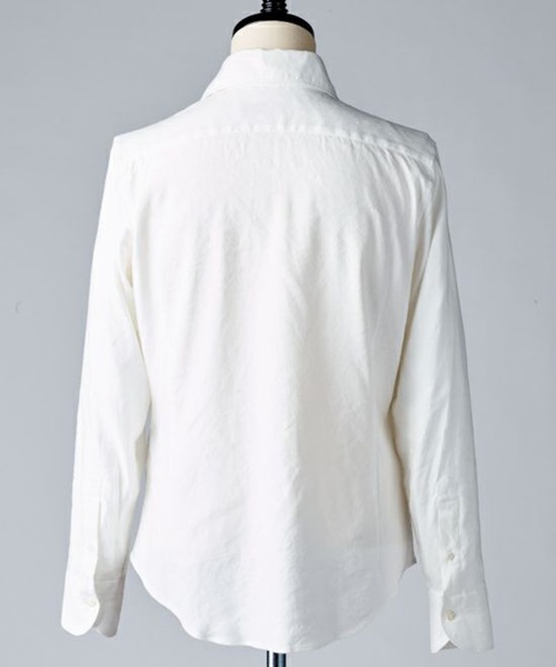 1 piu 1 uguale 3（ウノピゥウノウグァーレトレ）の「PLAIN（シャツ/ブラウス・メンズ・ホワイト/ブラック/ネイビー/カーキ・Ⅲ/Ⅳ/Ⅵ/Ⅴ/Ⅶ/Ⅷ）」の6枚目の写真