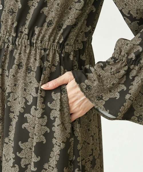 ROPE' PICNIC(ロペピクニック)の「サスティナブルプリント配色ワンピース(ワンピース・レディース・ブラック/オフホワイト/キャメル/ブラウン系その他2・38)」の11枚目の写真