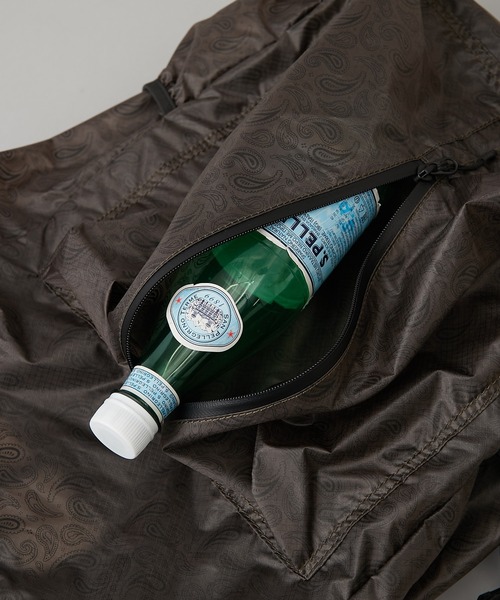 BURLAP OUTFITTER(バーラップアウトフィッター)の「BURLAP OUTFITTER(バーラップアウトフィッター)×ear ペイズリー柄レザーフラップリュック(バックパック/リュック・レディース・ブラック×カーキ・FREE)」の14枚目の写真