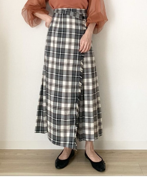 mysty woman（ミスティウーマン）の「タータンチェックラップスカート 216828（スカート・レディース・ブラック/ベージュ/アイボリー・FREE）」の3枚目の写真