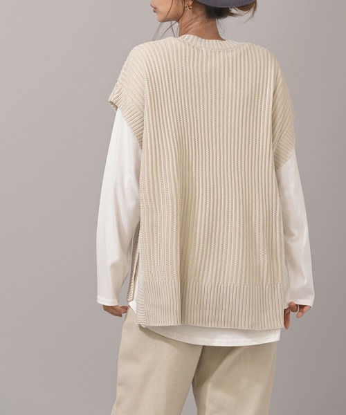 rps（アールピーエス）の「変わり編みＢＩＧベスト（ベスト・レディース・ベージュ/チャコールグレー・M）」の20枚目の写真