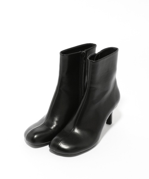 LOWRYS FARM（ローリーズファーム）の「オブリークヒールブーツ　215673（ブーツ・レディース・アイボリー/ブラック・MEDIUM/LARGE）」の14枚目の写真