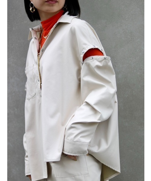 AULA AILA（アウラアイラ）の「【別注】AULA AILA/アウラアイラ/フェイクレザーシャツ（シャツ/ブラウス・レディース・アイボリー・0）」の3枚目の写真