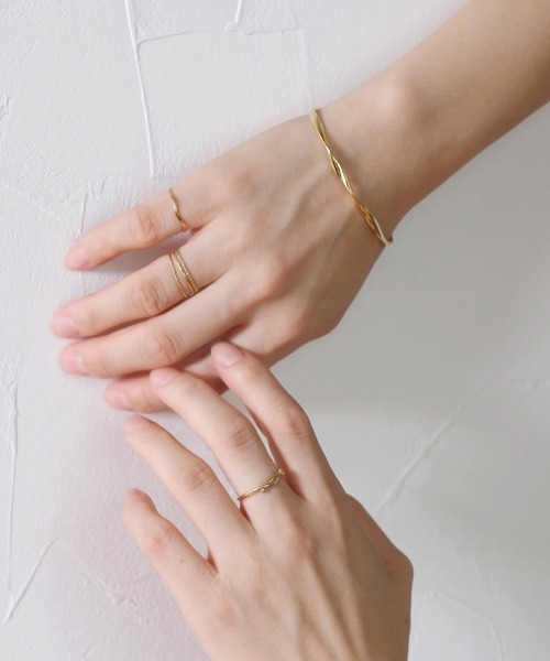 Crisp(クリスプ)の「ツイストバングル(バングル/リストバンド・レディース・シルバー/ゴールド・FREE)」の8枚目の写真