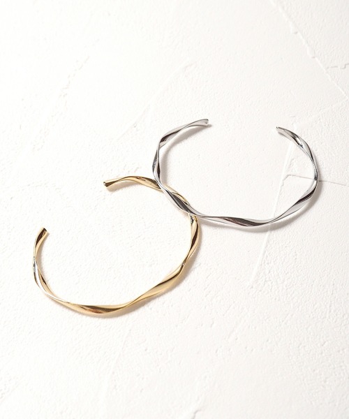 Crisp(クリスプ)の「ツイストバングル(バングル/リストバンド・レディース・シルバー/ゴールド・FREE)」の5枚目の写真