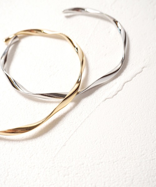 Crisp(クリスプ)の「ツイストバングル(バングル/リストバンド・レディース・シルバー/ゴールド・FREE)」の3枚目の写真
