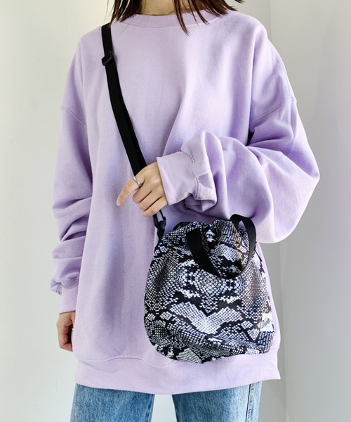 CLEA(クレア)の「Drifter(ドリフター) / DRAWSTRING POUCH(ショルダーバッグ・レディース・ブラック/ベージュ/レオパード/パイソン・FREE)」の4枚目の写真