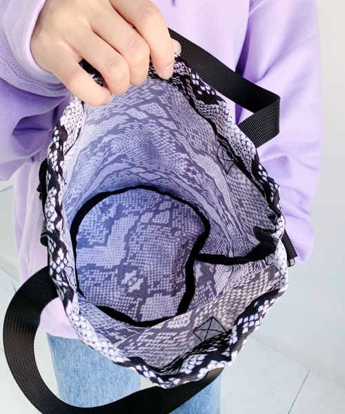 CLEA(クレア)の「Drifter(ドリフター) / DRAWSTRING POUCH(ショルダーバッグ・レディース・ブラック/ベージュ/レオパード/パイソン・FREE)」の15枚目の写真