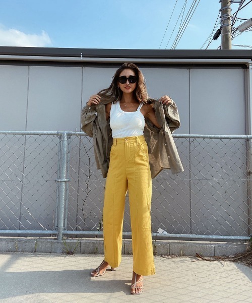 esutoreja(エストレジャ)の「センターステッチカラーストレートパンツ(その他パンツ・レディース・オレンジ/ブラック/イエロー・S/M)」の8枚目の写真