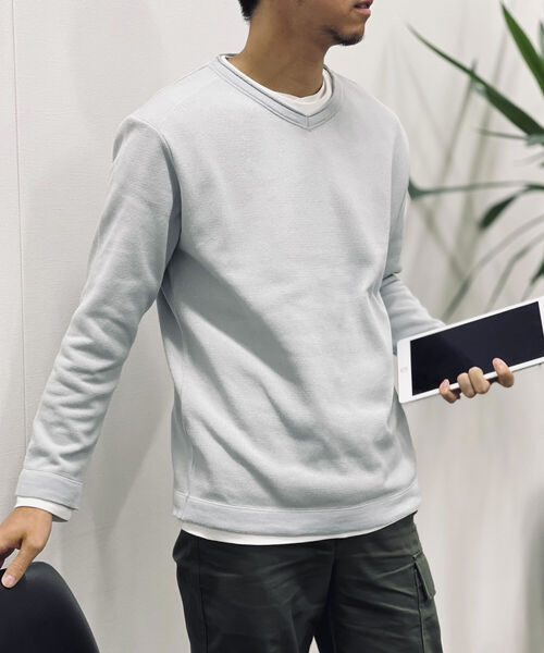 NOLLEY'S goodman(ノーリーズグッドマン)の「レイヤードニット Vネック プルオーバー ※Tシャツ付き(ニット/セーター・メンズ・ネイビー/サーモンピンク/ライトグレー/ブラウン・MEDIUM/LARGE/SMALL)」の3枚目の写真