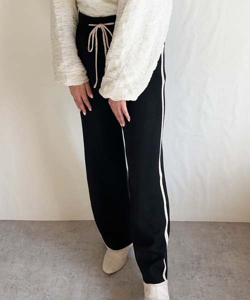 junoah（ジュノア）の「配色ラインニットワイドパンツ（その他パンツ・レディース・ブラウン/アイボリー/モカ/ブラック・MEDIUM/LARGE）」の5枚目の写真