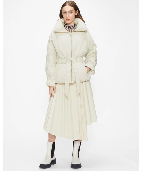 Ted Baker(テッドベーカー)の「ALEXIII ベルト付き パファージャケット(ダウンジャケット/コート・レディース・ホワイト/ブラック・1/2/3/0)」の12枚目の写真