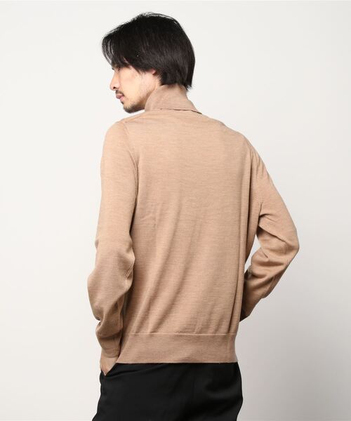 BROOKS BROTHERS（ブルックスブラザーズ）の「メリノウール タートルネックセーター（ニット/セーター・メンズ・キャメル/ライトグレー/ネイビー/ブラック・X-SMALL/MEDIUM/LARGE/SMALL）」の5枚目の写真