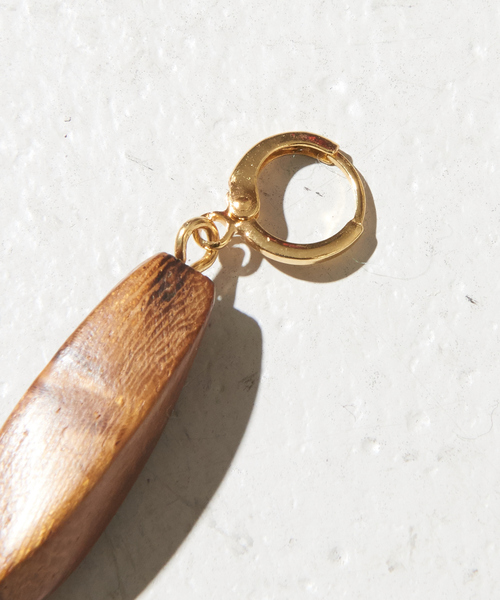 NOMINE（ノミネ）の「ウッドレーンピアス（ピアス（両耳用）・レディース・ブラウン/アイボリー・フリー）」の10枚目の写真