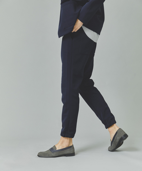 alfredoBANNISTER(アルフレッドバニスター)の「【ALL IN ONE PRODUCTS】型押し オペラシューズ / スリッポン / ローファー(ローファー・メンズ・グレー/ブラック系その他・44/40/39/41/42/43)」の4枚目の写真