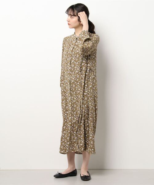 Te chichi TERRASSE（テチチテラス）の「花柄サイドリボンワンピース