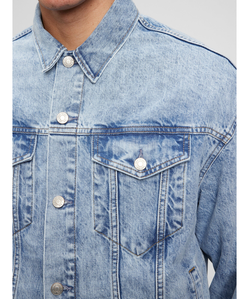 GAP（ギャップ）の「オーバーサイズ アイコンジャケット（デニムジャケット・メンズ・インディゴブルー・S/M/L/XL/XS）」の8枚目の写真
