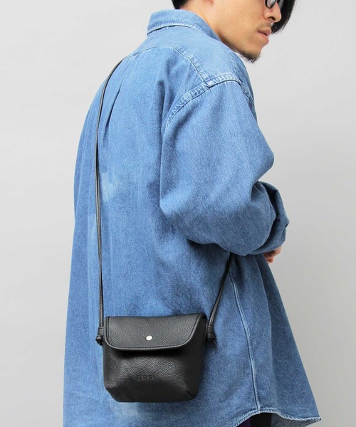 glabella（グラベラ）の「シボPU マイクロ フラップ ミニショルダーバッグ（ショルダーバッグ・メンズ・ブラック・FREE）」の4枚目の写真