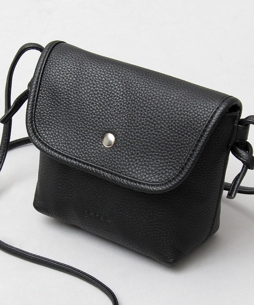 glabella（グラベラ）の「シボPU マイクロ フラップ ミニショルダーバッグ（ショルダーバッグ・メンズ・ブラック・FREE）」の20枚目の写真