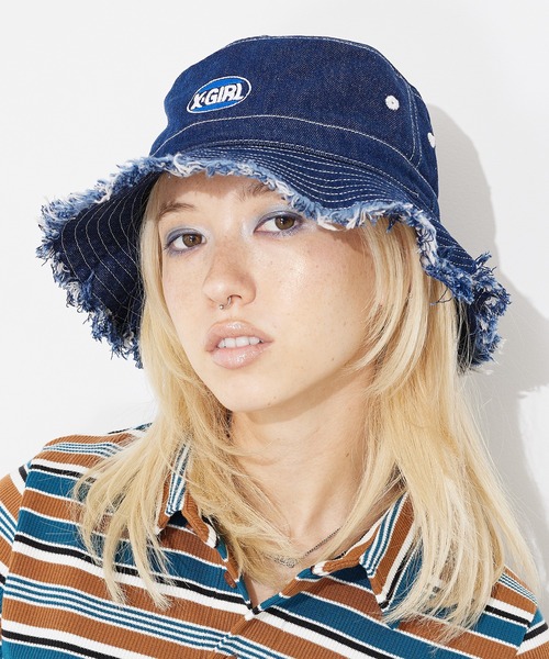 X-girl（エックスガール）の「OVAL LOGO BUCKET HAT（ハット・レディース・ブラック/ブラウン/ブルー・ONE SIZE）」の3枚目の写真