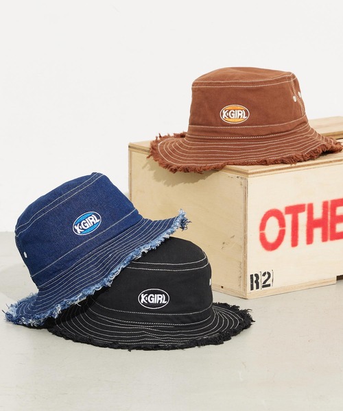 X-girl（エックスガール）の「OVAL LOGO BUCKET HAT（ハット・レディース・ブラック/ブラウン/ブルー・ONE SIZE）」の4枚目の写真