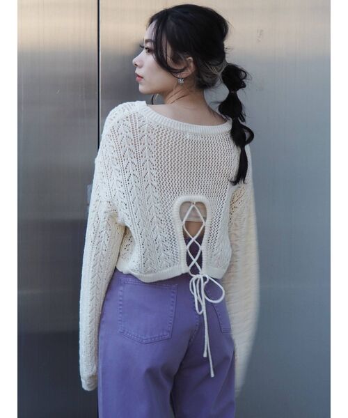 EVRIS（エヴリス）の「シアークロシェレースアップニットトップス（ニット/セーター・レディース・ホワイト/ブラック/グリーン・FREE）」の19枚目の写真