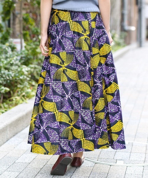 チチカカ（チチカカ）の「Shanti Shanti アフリカンプリントラップスカート【WEB限定】（スカート・レディース・ターコイズブルー/レッド/パープル・FREE）」の6枚目の写真