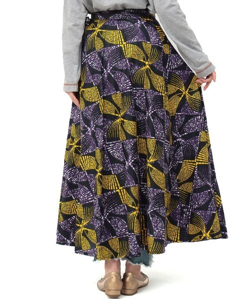 チチカカ（チチカカ）の「Shanti Shanti アフリカンプリントラップスカート【WEB限定】（スカート・レディース・ターコイズブルー/レッド/パープル・FREE）」の13枚目の写真