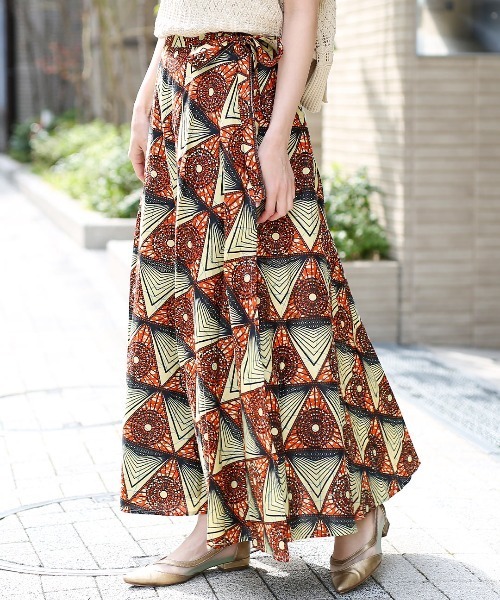 チチカカ（チチカカ）の「Shanti Shanti アフリカンプリントラップスカート【WEB限定】（スカート・レディース・ターコイズブルー/レッド/パープル・FREE）」の8枚目の写真