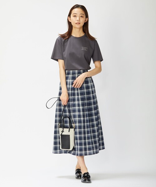 J.PRESS(ジェイプレス)の「プリント ロゴ Tシャツ(Tシャツ/カットソー・レディース・ピンク系/ネイビー系1/ホワイト系/グレー系/ライトグリーン系・T15/T13)」の8枚目の写真