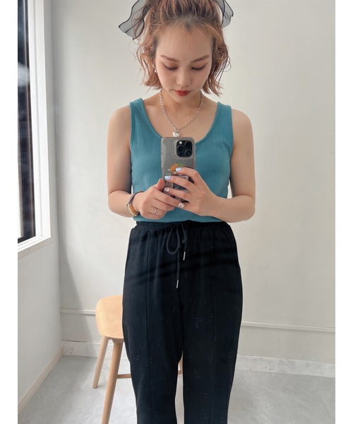 jumelle（ジュメロ）の「ランダムリブ前後２ｗａｙタンク（タンクトップ・レディース・グリーン/サーモンピンク・FREE）」の4枚目の写真