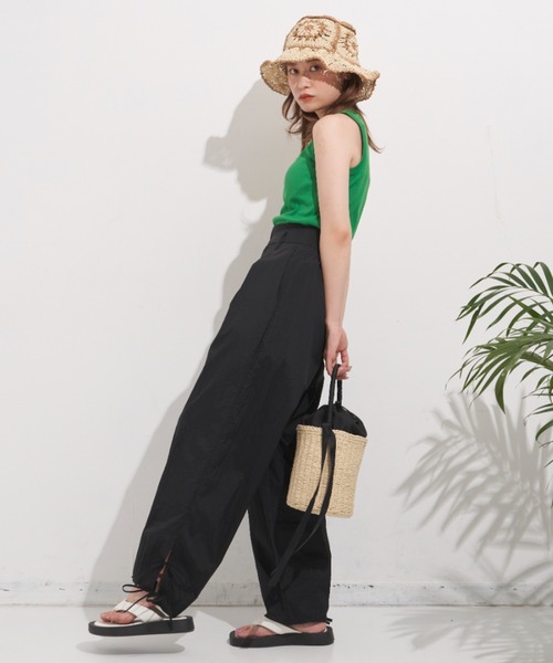 MERLOT（メルロー）の「サイドリボンナイロンパンツ（その他パンツ・レディース・ホワイト/ブラック/ピンク・FREE）」の18枚目の写真