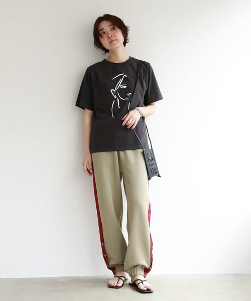 notch.（ノッチ）の「サイドラインジャージパンツ/トラックパンツ/ジョガーパンツ（スウェットパンツ・レディース・ブラック/ベージュ/ネイビー/その他2・M）」の6枚目の写真