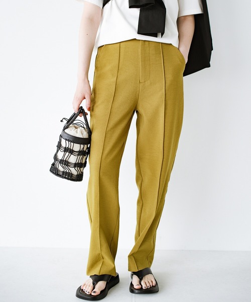 haco!（ハコ）の「お手入れも着心地も楽ちんが1番！部屋着感覚で着られてきれい見せが叶う　お仕事にも便利な撥水加工のストレートパンツ（その他パンツ・レディース・マスタード/ダークネイビー・SMALL/MEDIUM/LARGE/X-LARGE）」の5枚目の写真