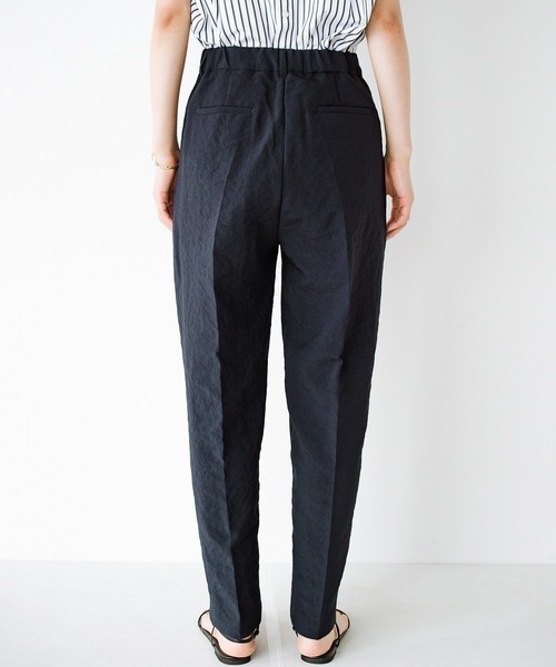 haco!（ハコ）の「お手入れも着心地も楽ちんが1番！部屋着感覚で着られてきれい見せが叶う　お仕事にも便利な撥水加工のストレートパンツ（その他パンツ・レディース・マスタード/ダークネイビー・SMALL/MEDIUM/LARGE/X-LARGE）」の19枚目の写真