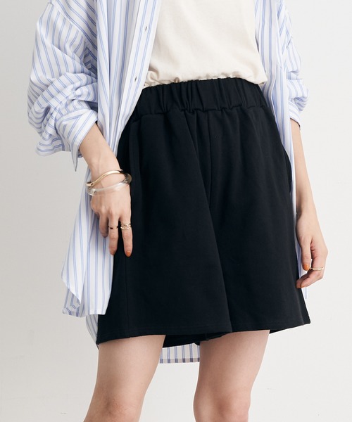 earth music&ecology（アースミュージックアンドエコロジー）の「ミニウラケショートパンツ（その他パンツ・レディース・アイボリー/ブラック・FREE）」の2枚目の写真