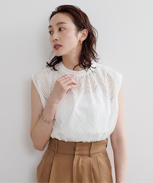 UR'S(ユアーズ)の「カットワークレースノースリーブブラウス(シャツ/ブラウス・レディース・ブラック/オフホワイト・M)」の9枚目の写真