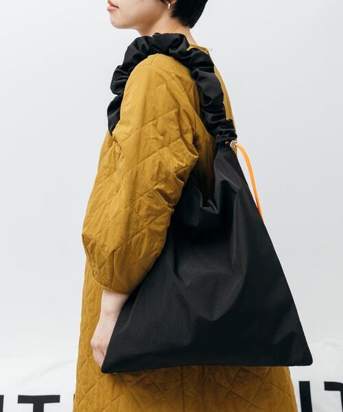 CITEN（シテン）の「＜CITEN＞2WAYシャーリング ショルダーバッグ（ショルダーバッグ・レディース・ブラック/クリーム・FREE）」の3枚目の写真