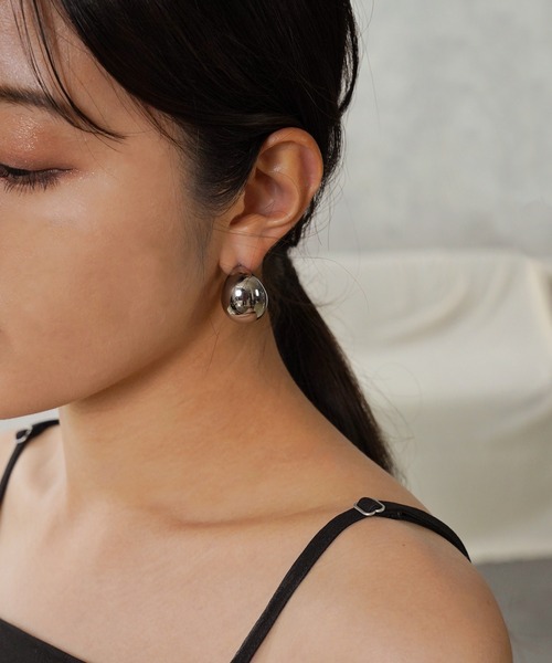 IAMUSE(アイアミューズ)の「金属アレルギー対応 ボールモチーフピアス S0758【IAMUSE】(ピアス(両耳用)・レディース・シルバー/ゴールド・FREE)」の5枚目の写真
